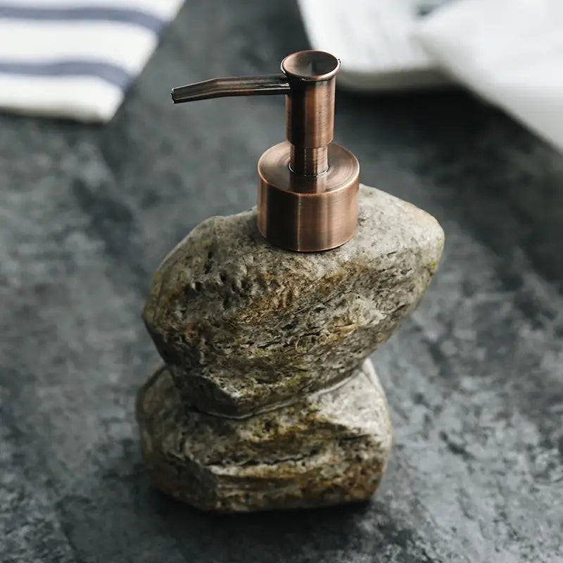 StoneFlow Seifenspender – Keramik Seifenspender im Naturstein-Design, nachfüllbar