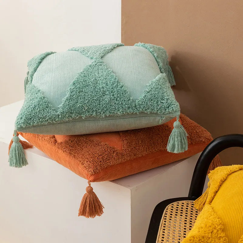 Kissenbezug 45x45 cm – Cord mit Rauten und Quasten