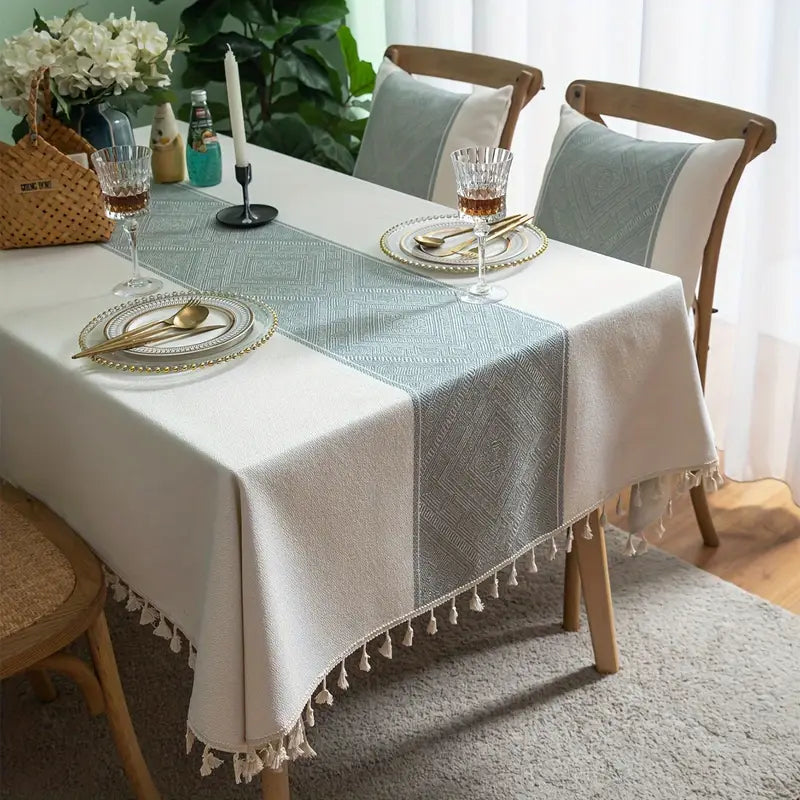 Tischdecke – Creme mit grauem Mittelstreifen und Fransen