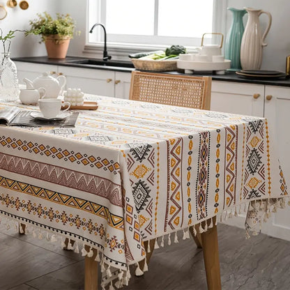 Tischdecke – Ethno-Muster mit Fransen in Beige