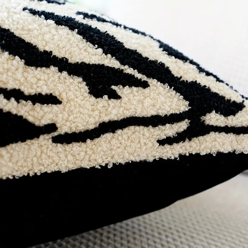 Kissenbezug 45x45 cm – Schwarz Weiß Tigerstreifen