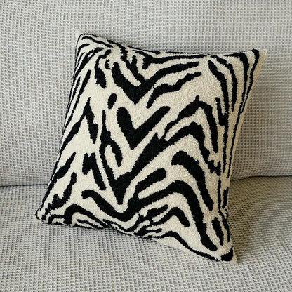 Kissenbezug 45x45 cm – Schwarz Weiß Tigerstreifen