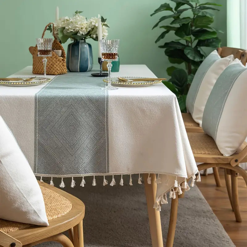 Tischdecke – Creme mit grauem Mittelstreifen und Fransen