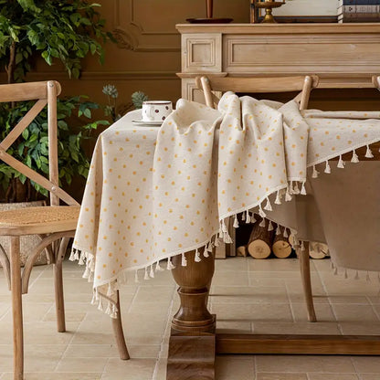 Tischdecke mit Fransen – Beige mit Blumenmuster