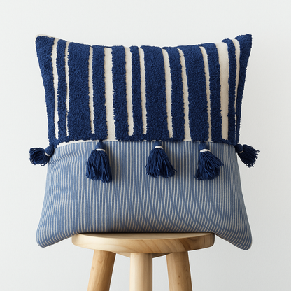 Kissenbezug 45x45 cm – Blau mit Streifen und Quasten