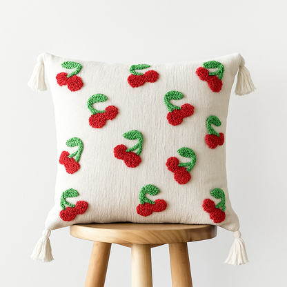 Boho Kissenbezug 45x45 cm – Kirschenmuster auf Weiß mit Quasten