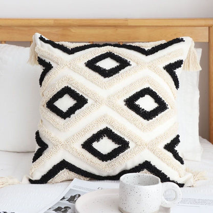 Boho Kissenbezug 45x45 cm – Rautenstruktur in Schwarz und Creme