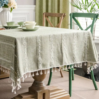 Tischdecke mit Quasten – Baumwoll-Leinen in Salbeigrün