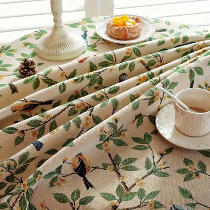 Tischdecke – Beige mit grünem Blätter-Print und Vögeln