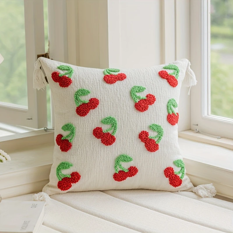 Boho Kissenbezug 45x45 cm – Kirschenmuster auf Weiß mit Quasten