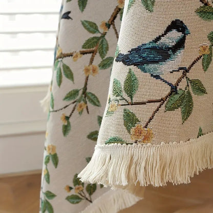 Tischdecke – Beige mit grünem Blätter-Print und Vögeln