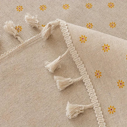Tischdecke mit Fransen – Beige mit Blumenmuster