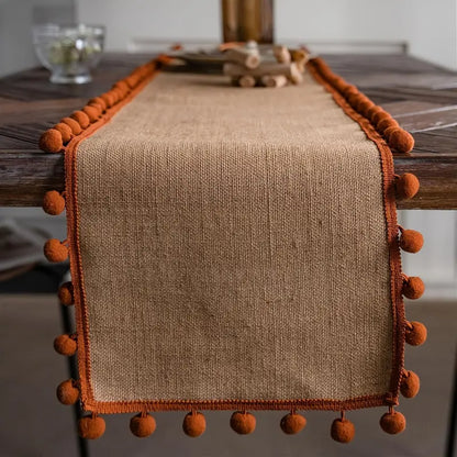 Tischläufer Boho Stil mit Pom-Poms aus Polyester – verschiedene Größen