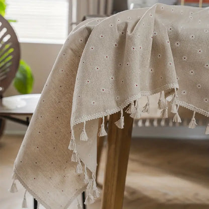 Tischdecke – Beige mit Blumenstickerei und Fransen