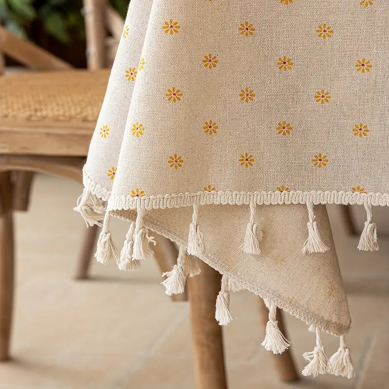 Tischdecke mit Fransen – Beige mit Blumenmuster